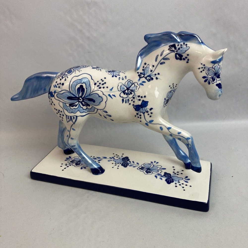The Trail Of Painted Ponies Figurine Horse Serenity by La Marr 12260 2E/2780